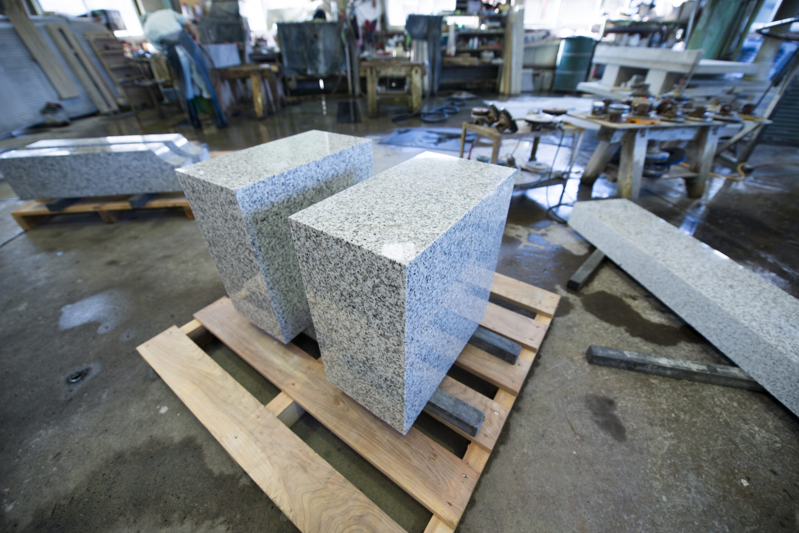 最高品質の墓石加工