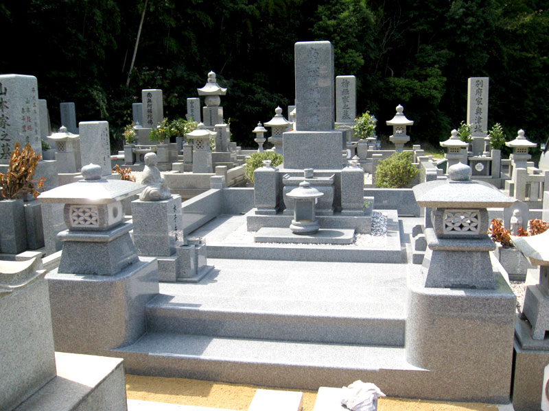 蘇る、お墓の美しい輝き